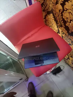 New Laptop HP Compaq 8510p 2GB Intel Core 2 Duo HDD 140GB