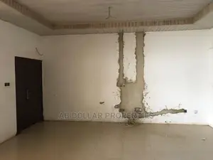 5 Bedroom House for Sale