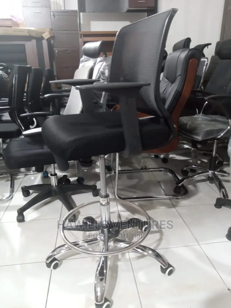 Rotating Chair for Counter Use