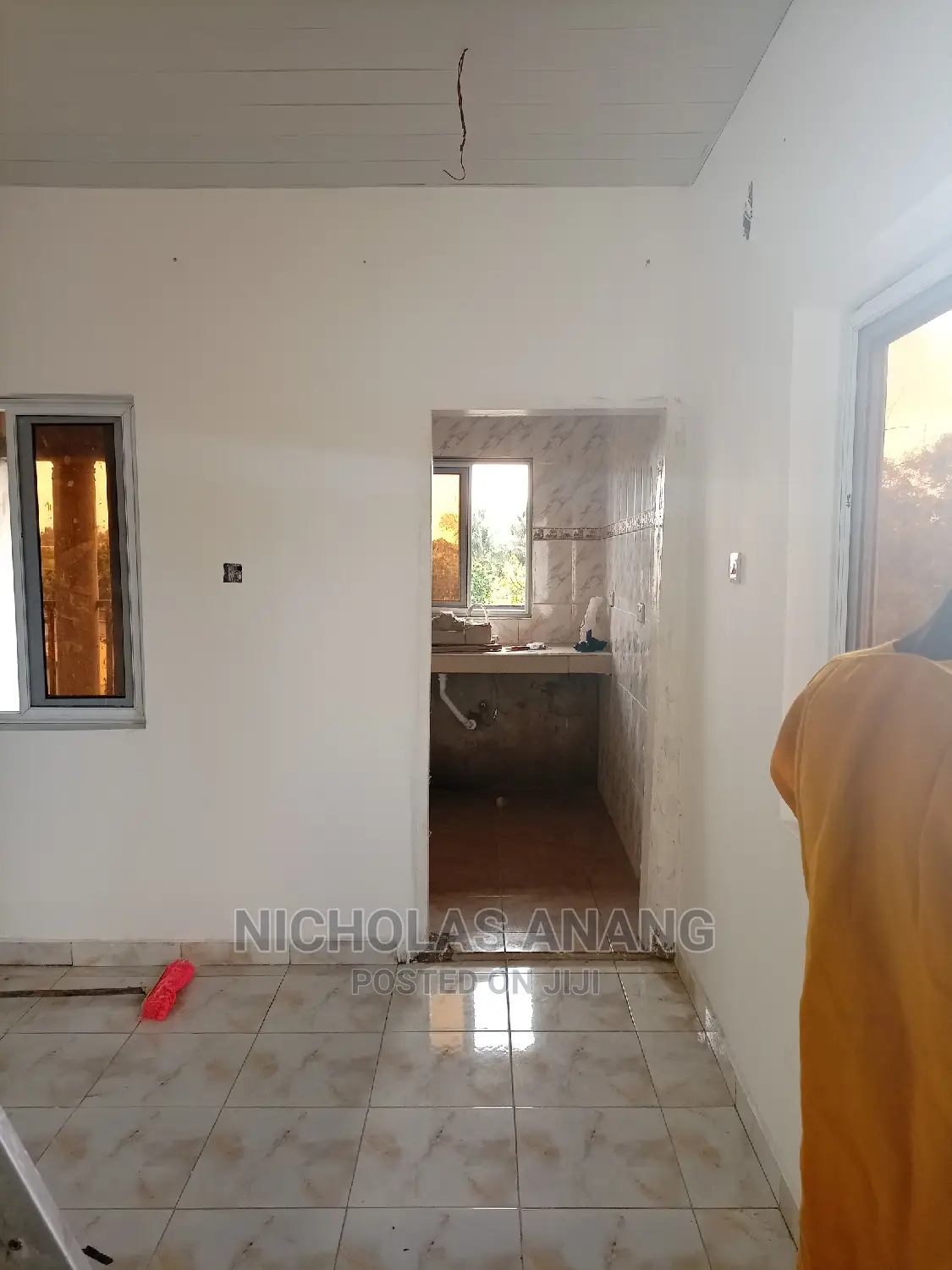 1bdrm House in New Town for rent