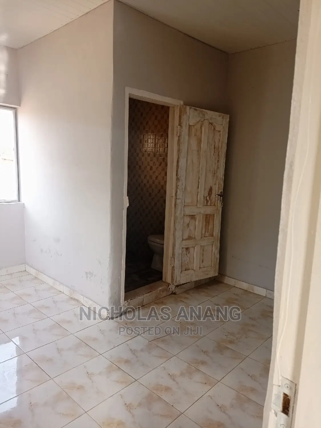 1bdrm House in New Town for rent