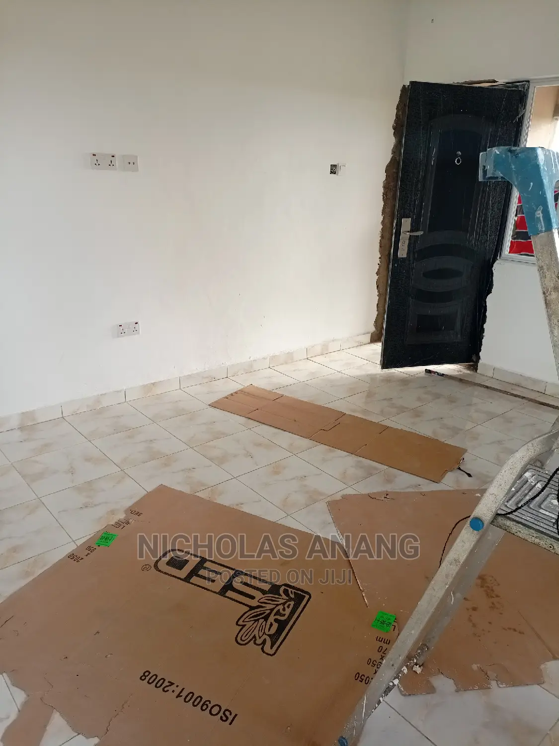 1bdrm House in New Town for rent