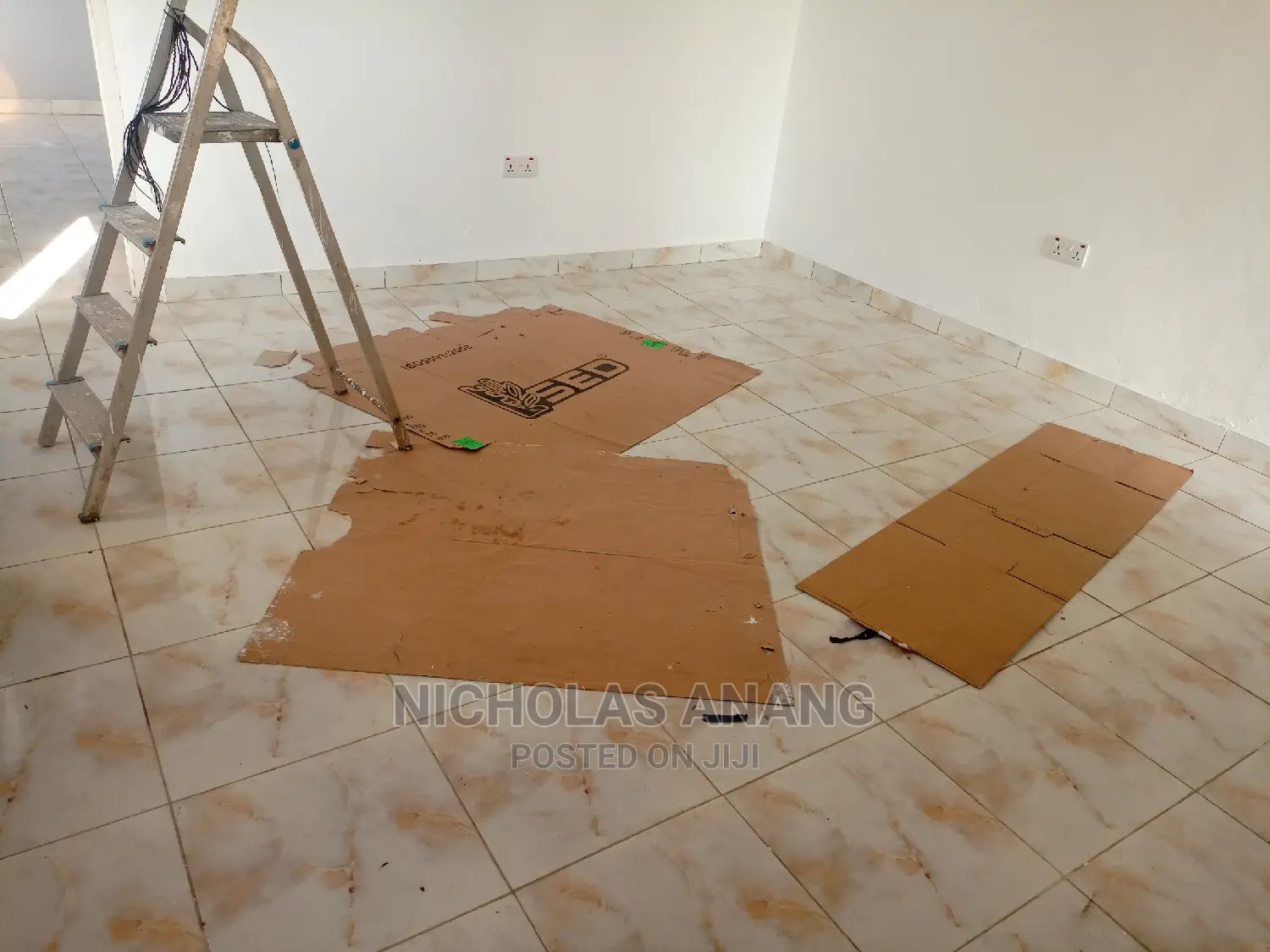 1bdrm House in New Town for rent