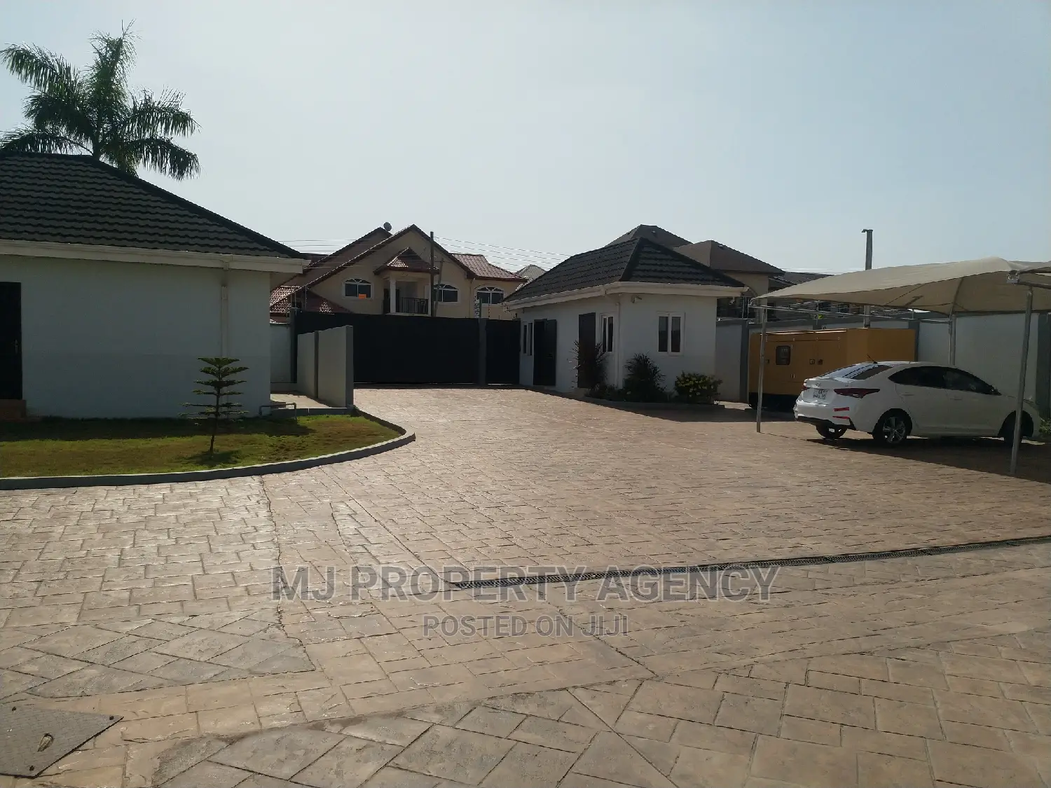 3bdrm Townhouse / Terrace in Community 25 Hfc, Tema Metropolitan