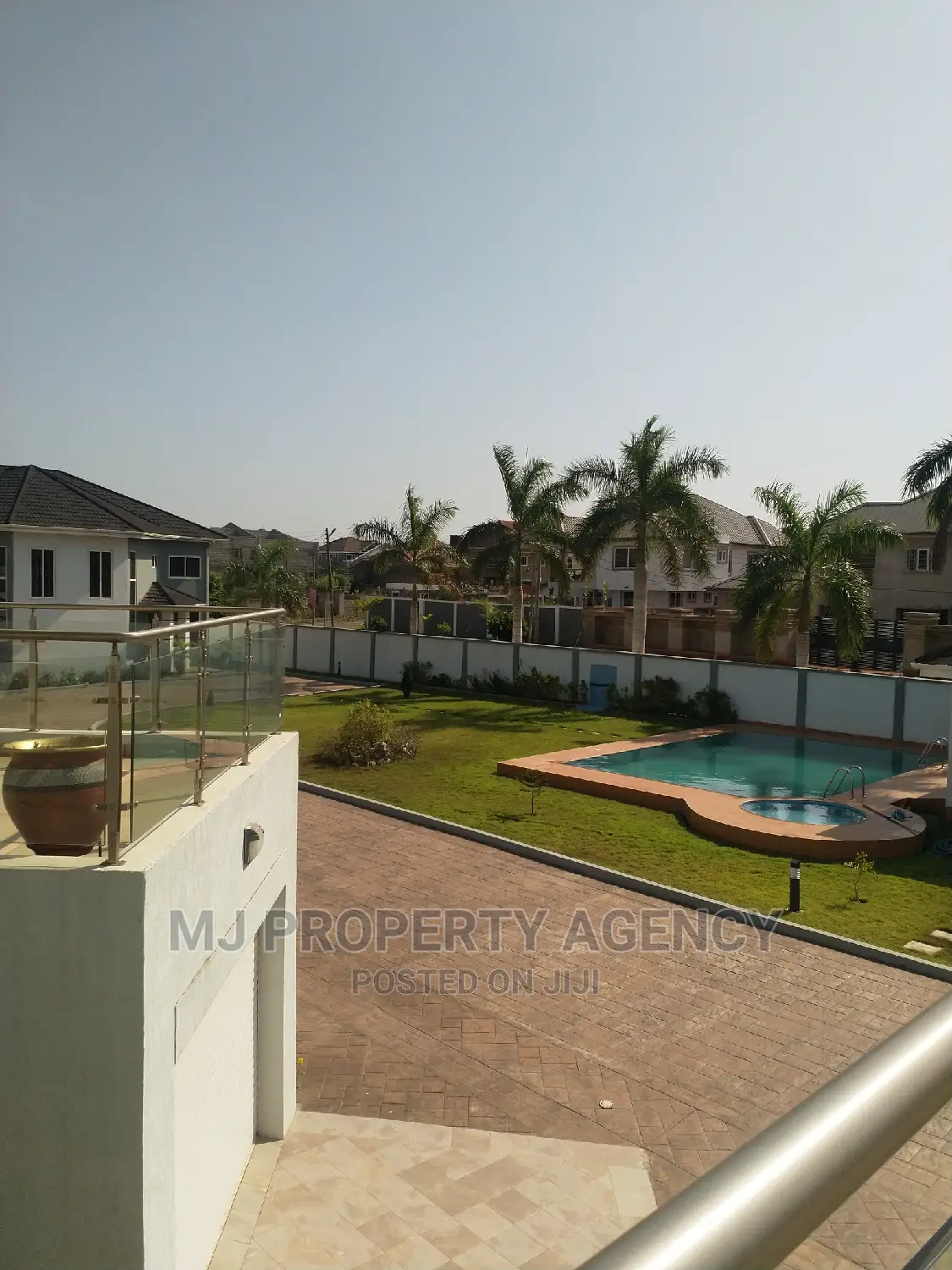 3bdrm Townhouse / Terrace in Community 25 Hfc, Tema Metropolitan