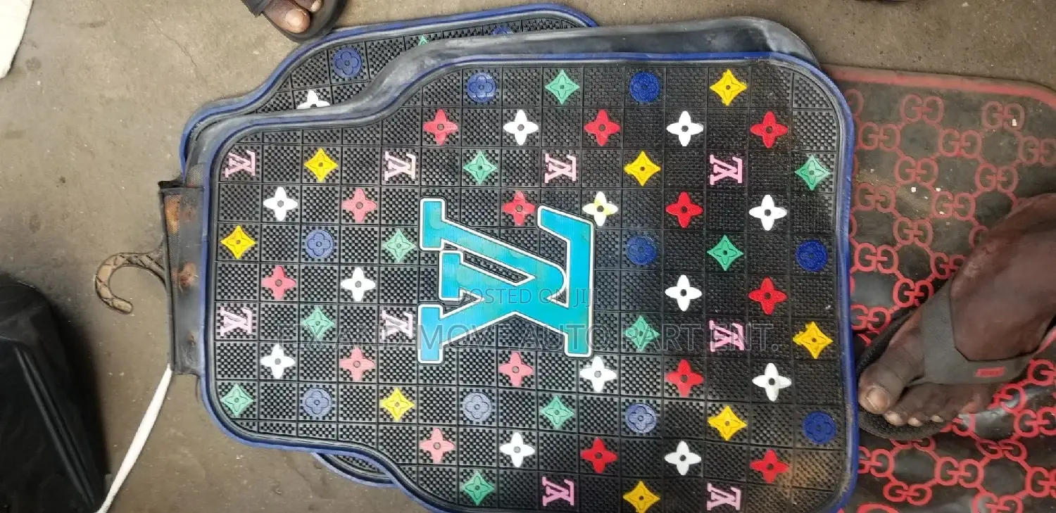 Designer Floor Mat/Carpet for All Cars Available