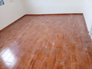 1bdrm House in New Town for rent