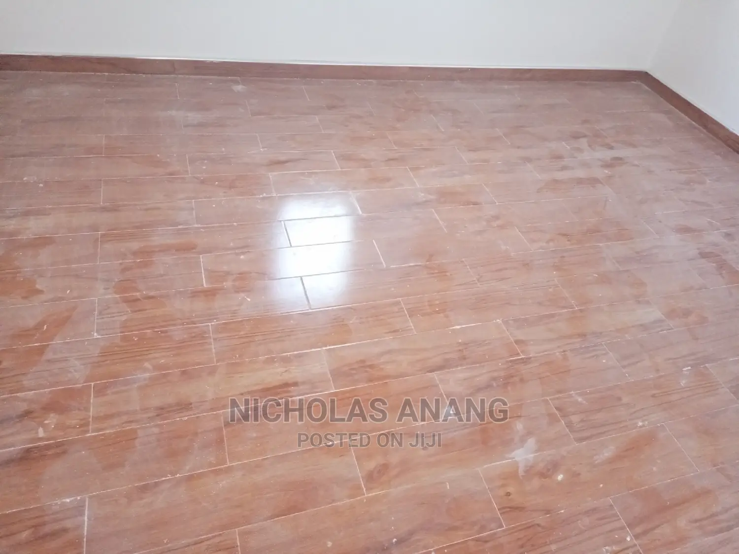 1bdrm House in New Town for rent