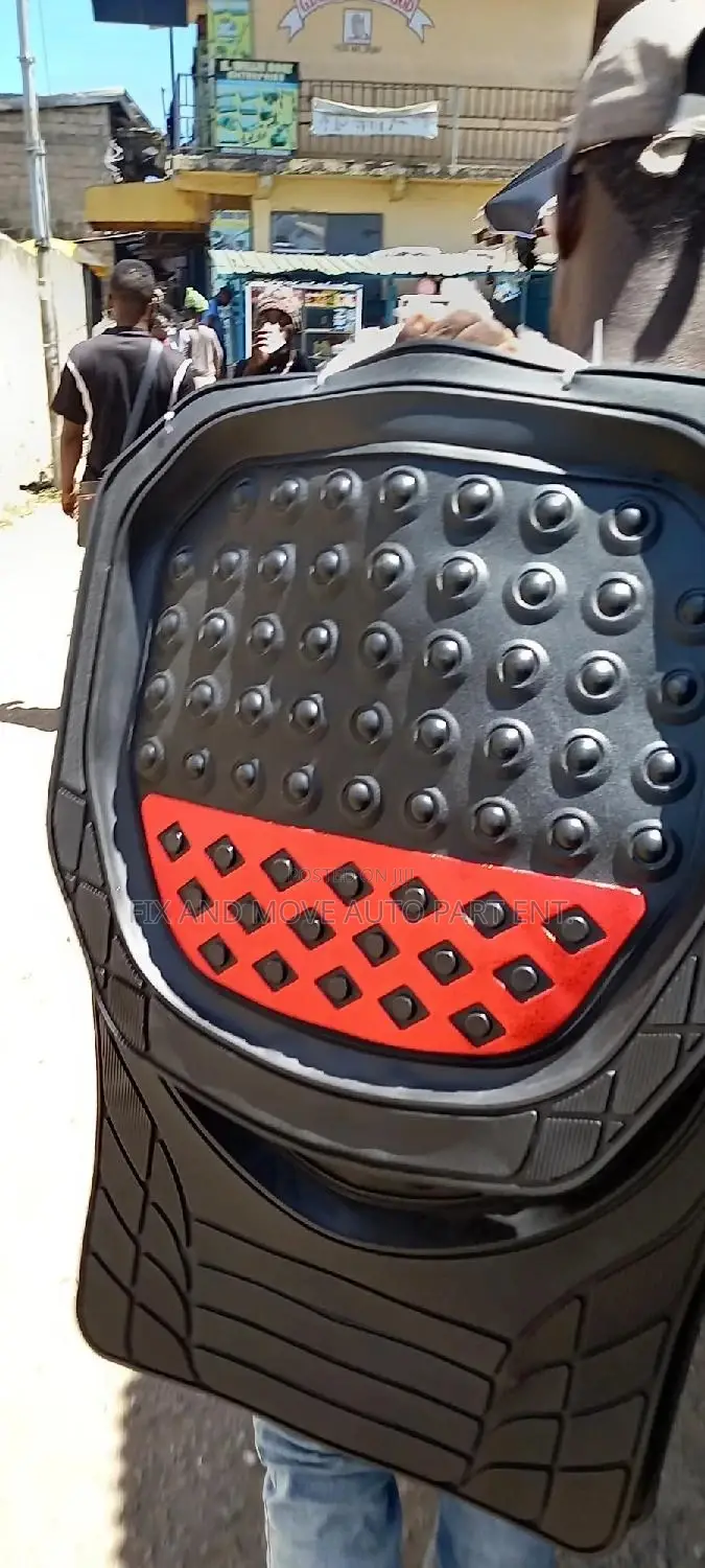 Universal Floor Mat/Carpets for All Cars Available