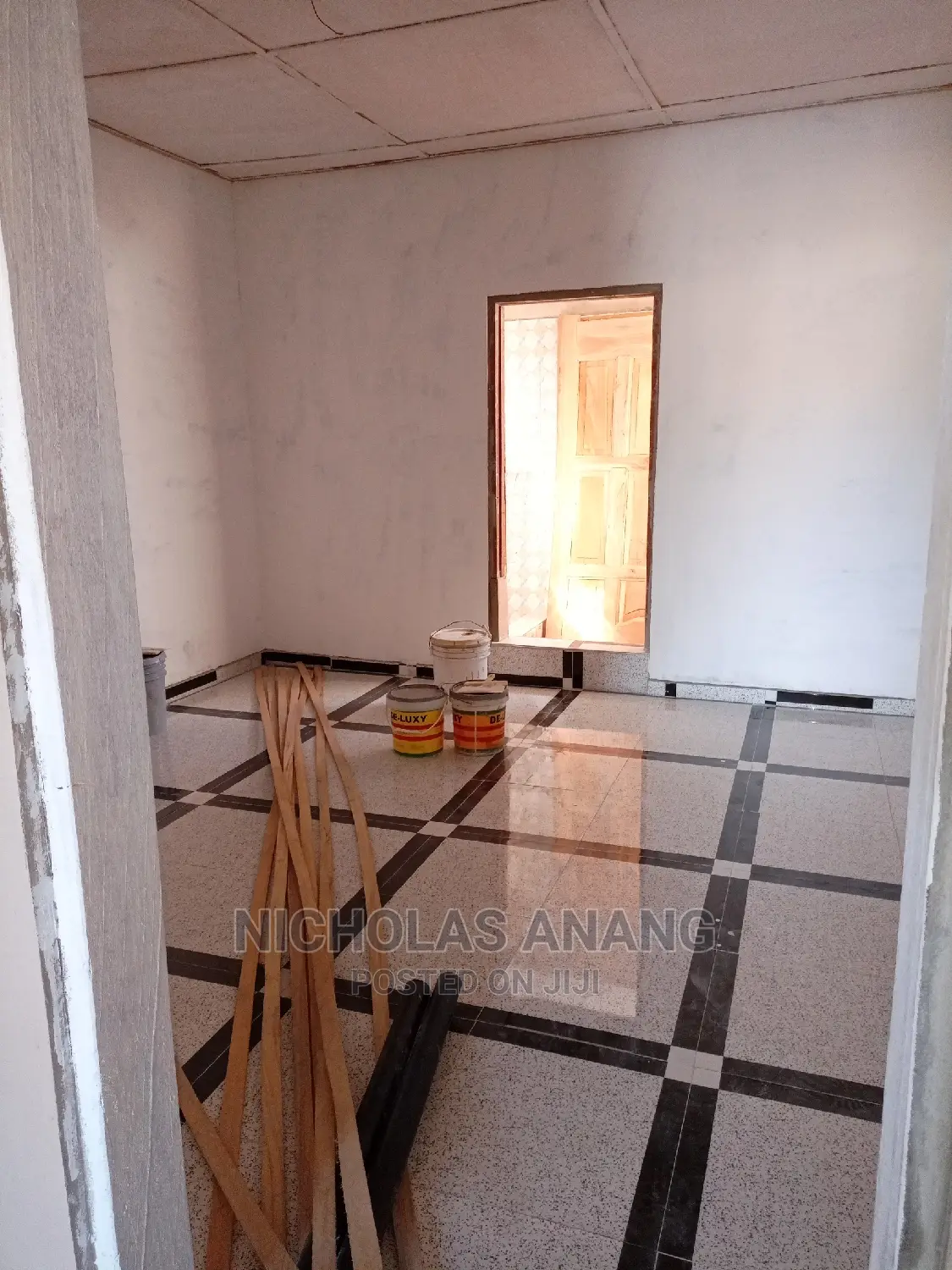1bdrm House in New Town for rent