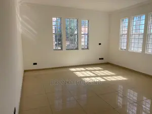 3bdrm Apartment in Bronko Housing, Acquinas for rent