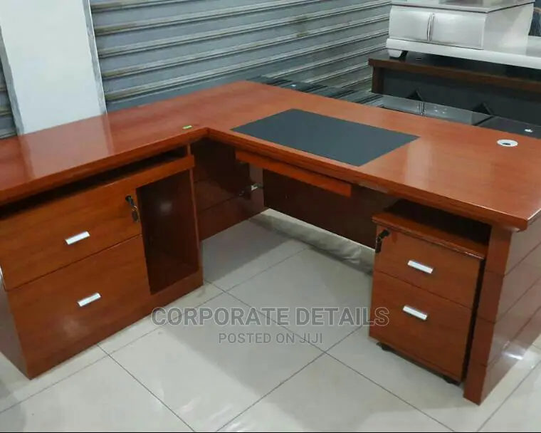 Desk (Exercurtive L Shape)