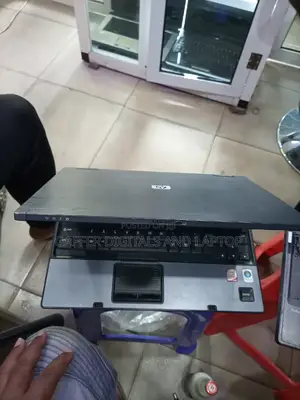 New Laptop HP Compaq 500 4GB Intel Core 2 Duo HDD 250GB