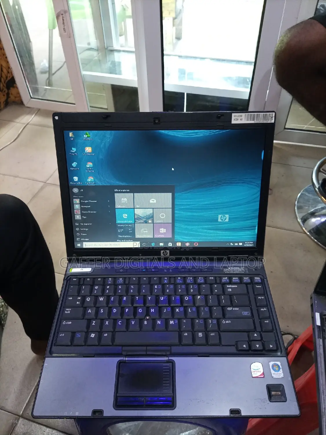 New Laptop HP Compaq 500 4GB Intel Core 2 Duo HDD 250GB