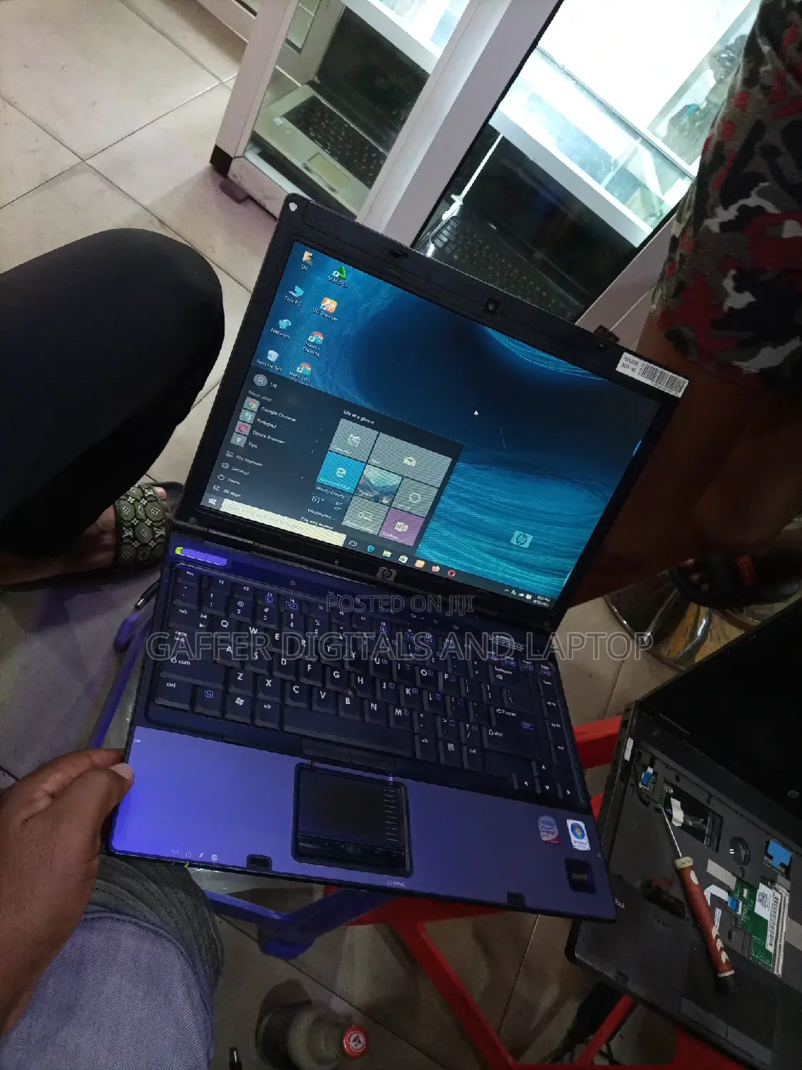 New Laptop HP Compaq 500 4GB Intel Core 2 Duo HDD 250GB