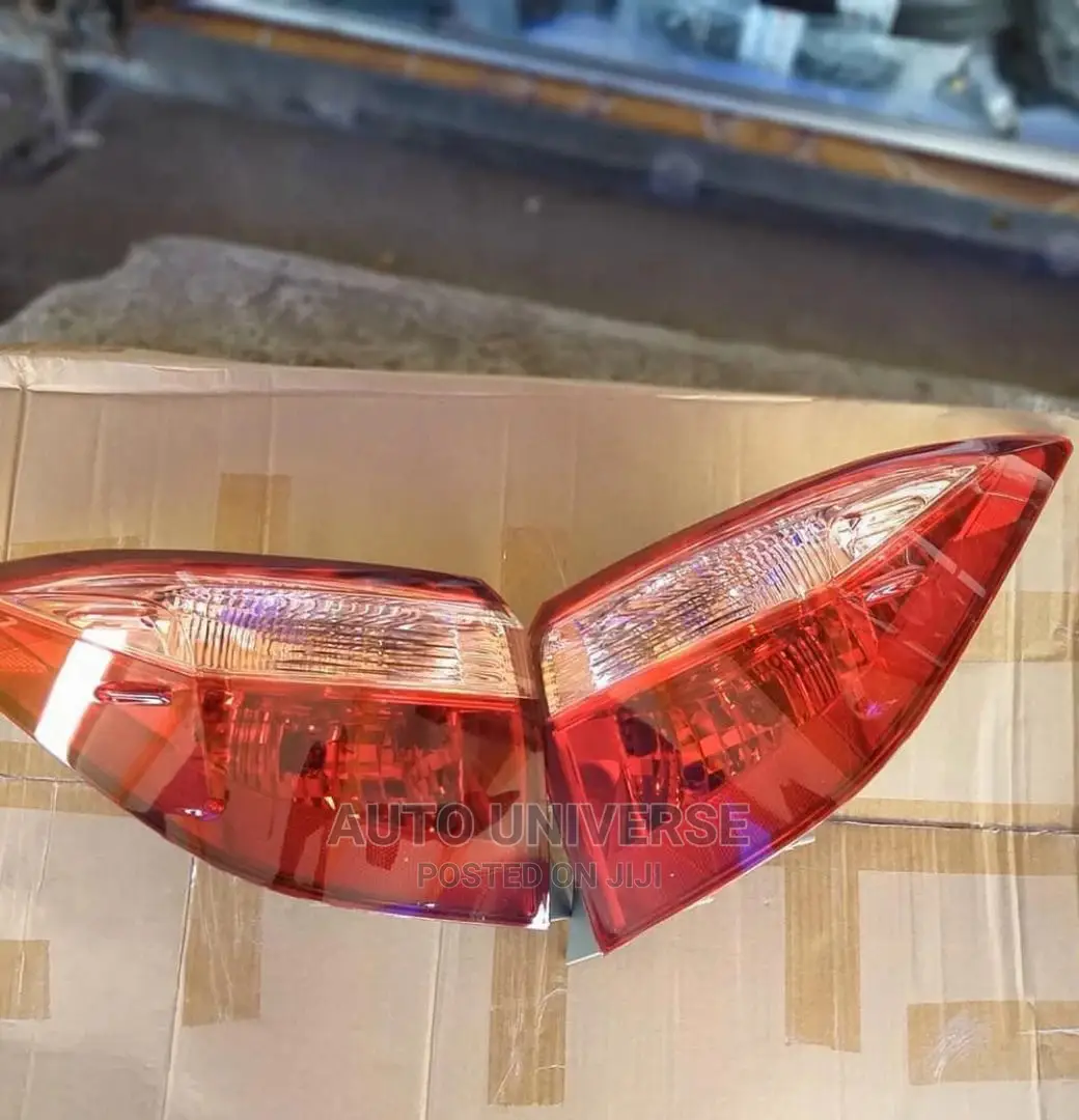 Toyota Corolla 2014 Tail Light Pair