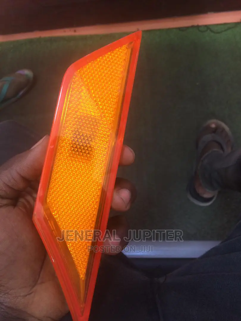 Honda Civic 2016/17 Bumper Reflector One.