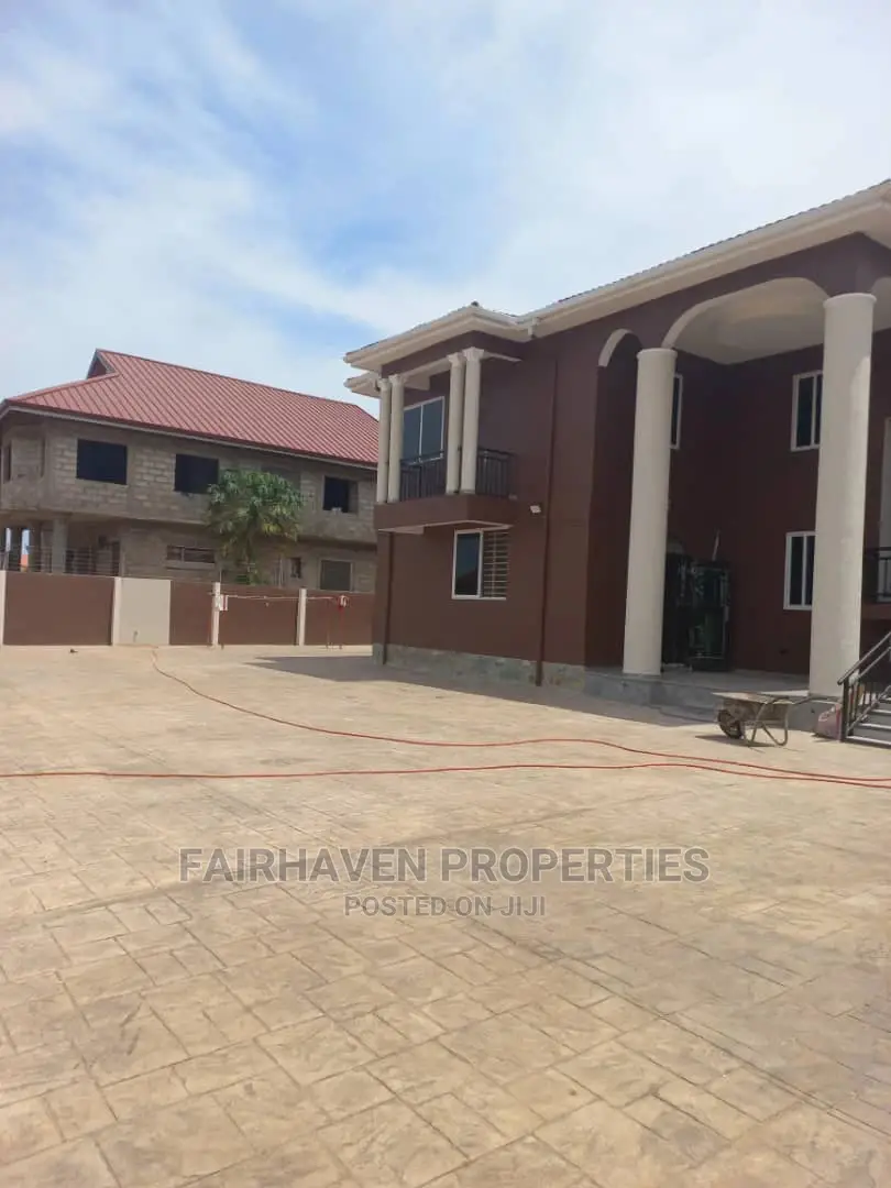 2bdrm Block of Flats in East Airport for rent