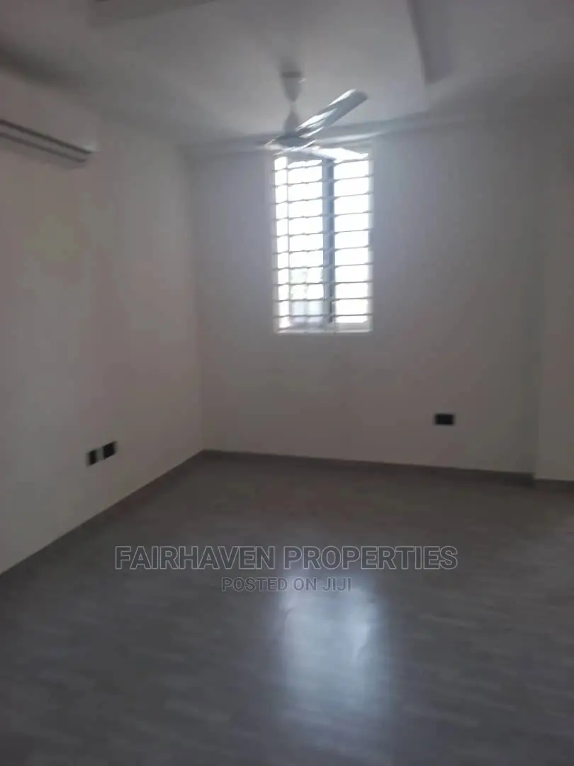 2bdrm Block of Flats in East Airport for rent