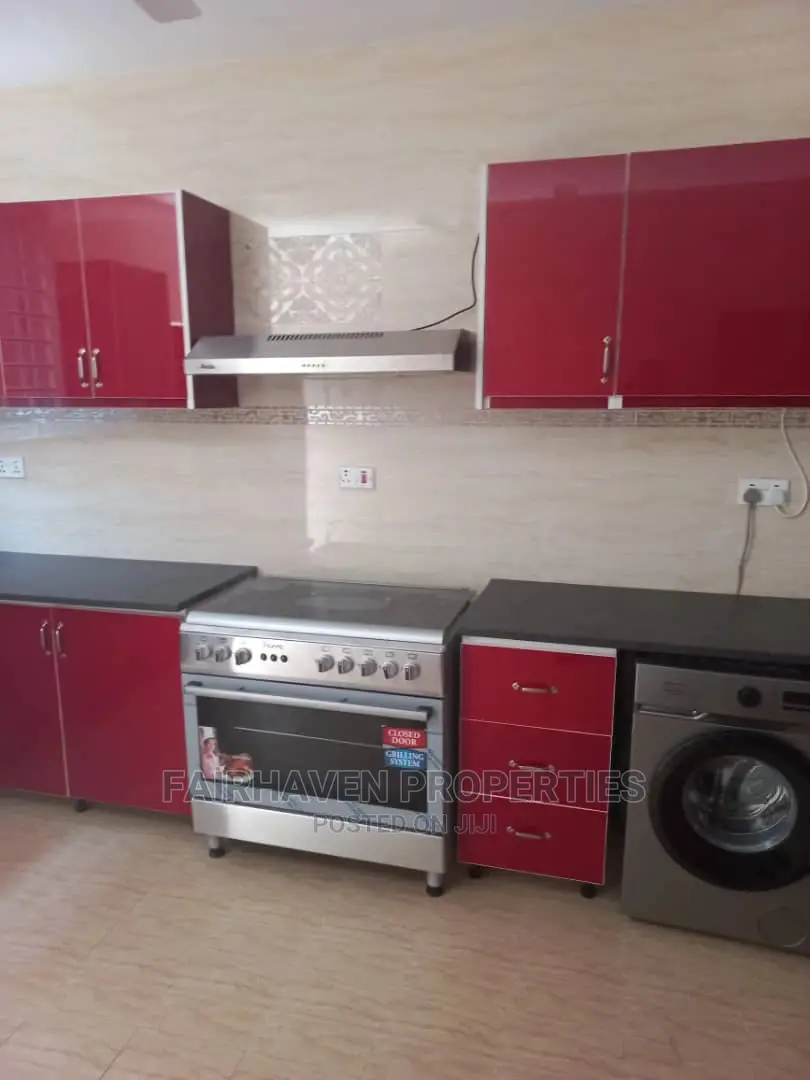 2bdrm Block of Flats in East Airport for rent