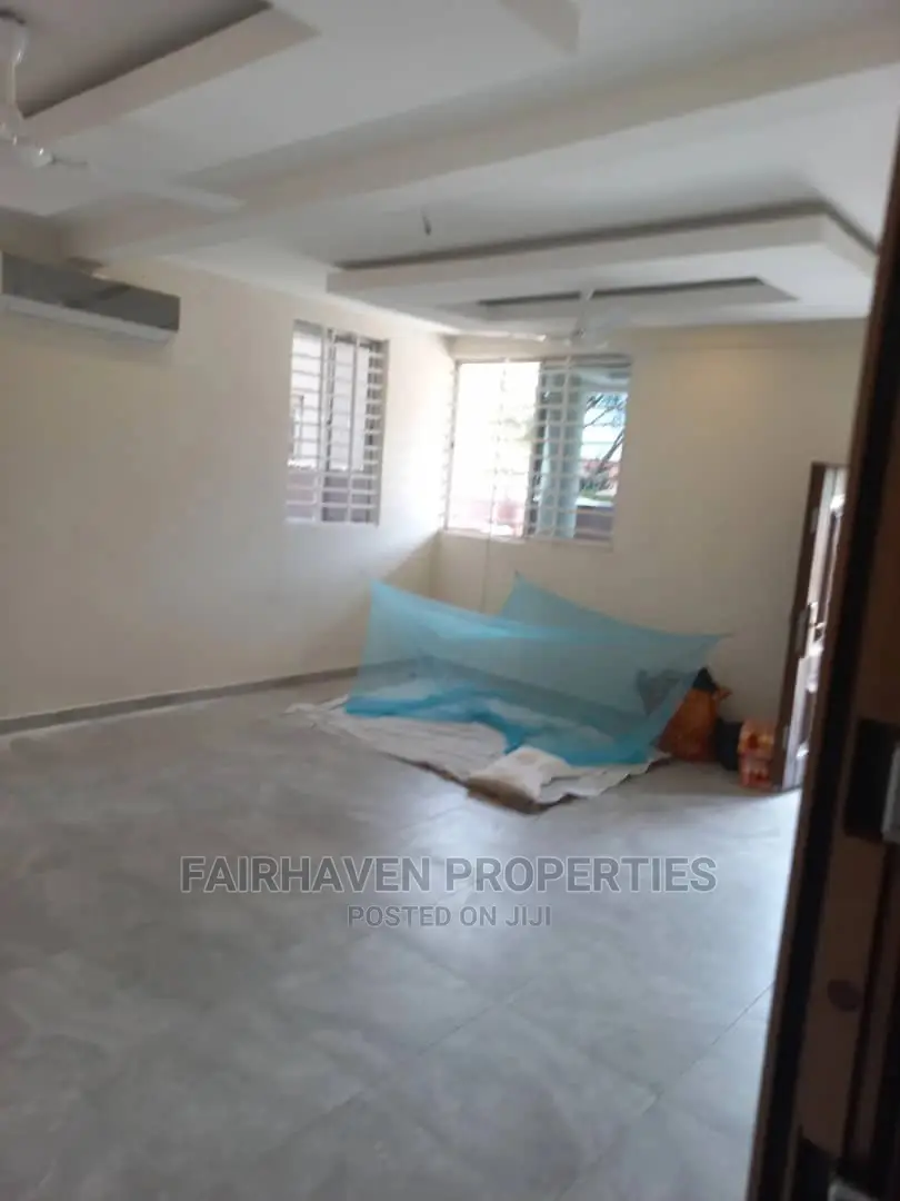 2bdrm Block of Flats in East Airport for rent
