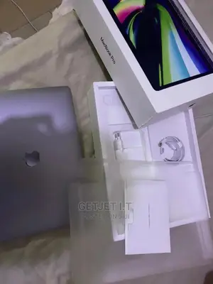 New Laptop Apple MacBook 2020 16GB Apple M1 SSD 512GB