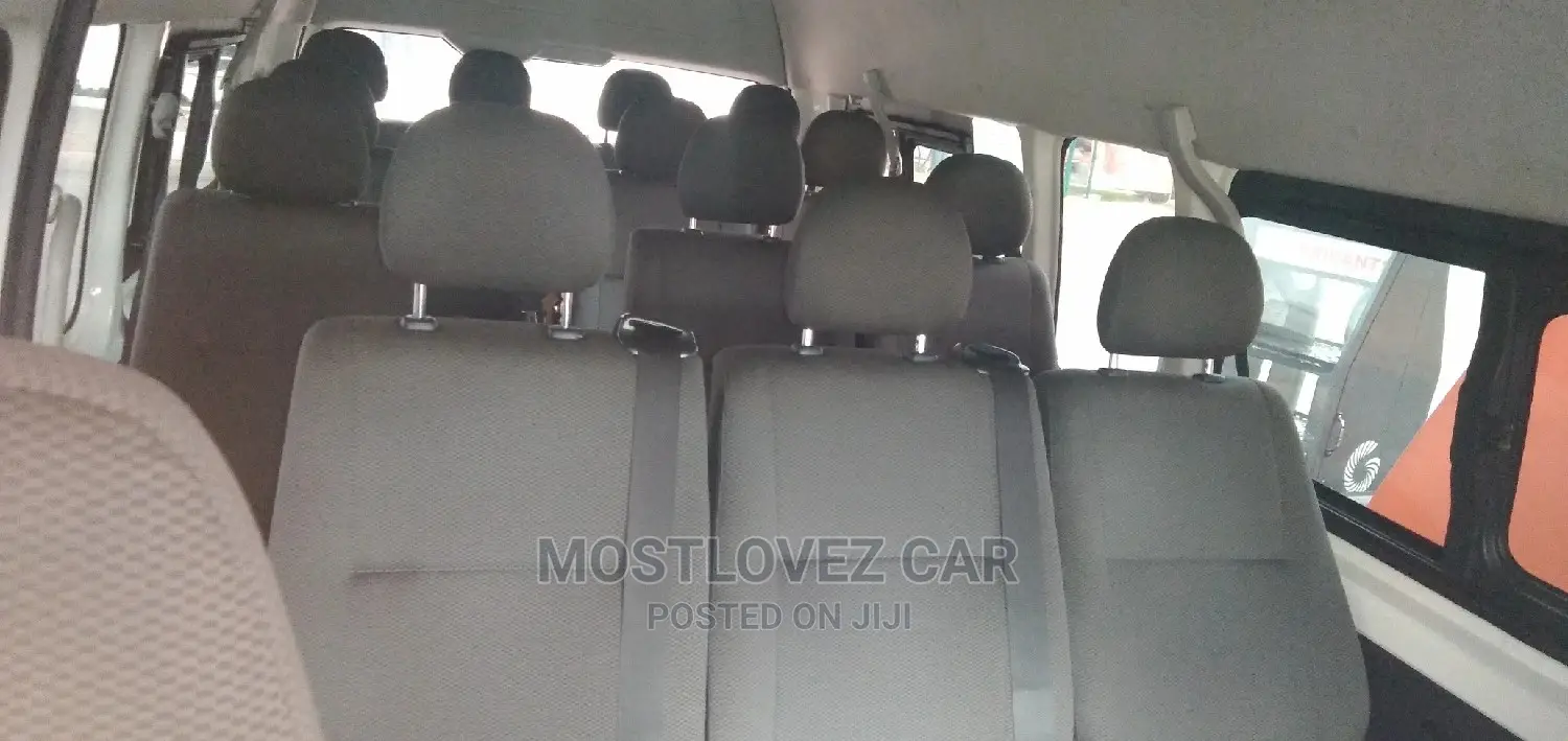 Toyota Hiace Buses for Rent in Ghana? Minibuses for Rent