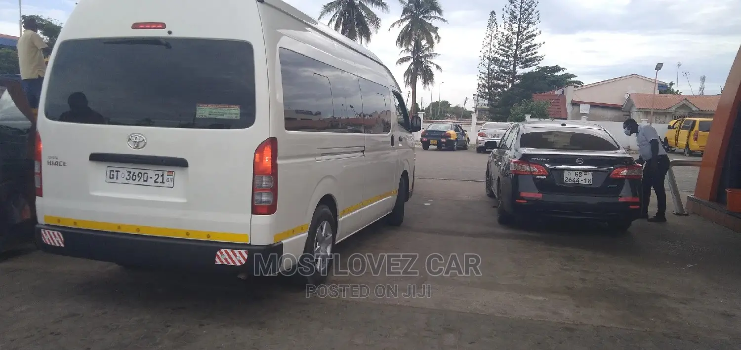 Toyota Hiace Buses for Rent in Ghana? Minibuses for Rent
