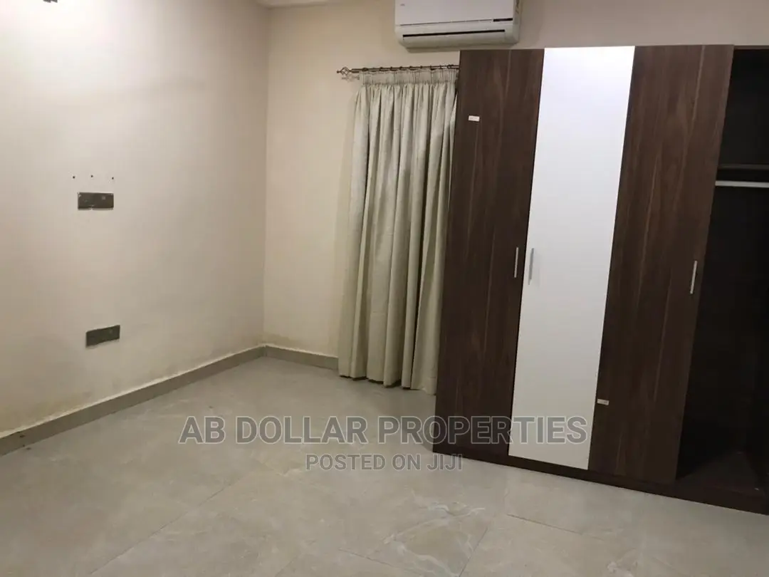 5 Bedrooms House for Rent Spintex