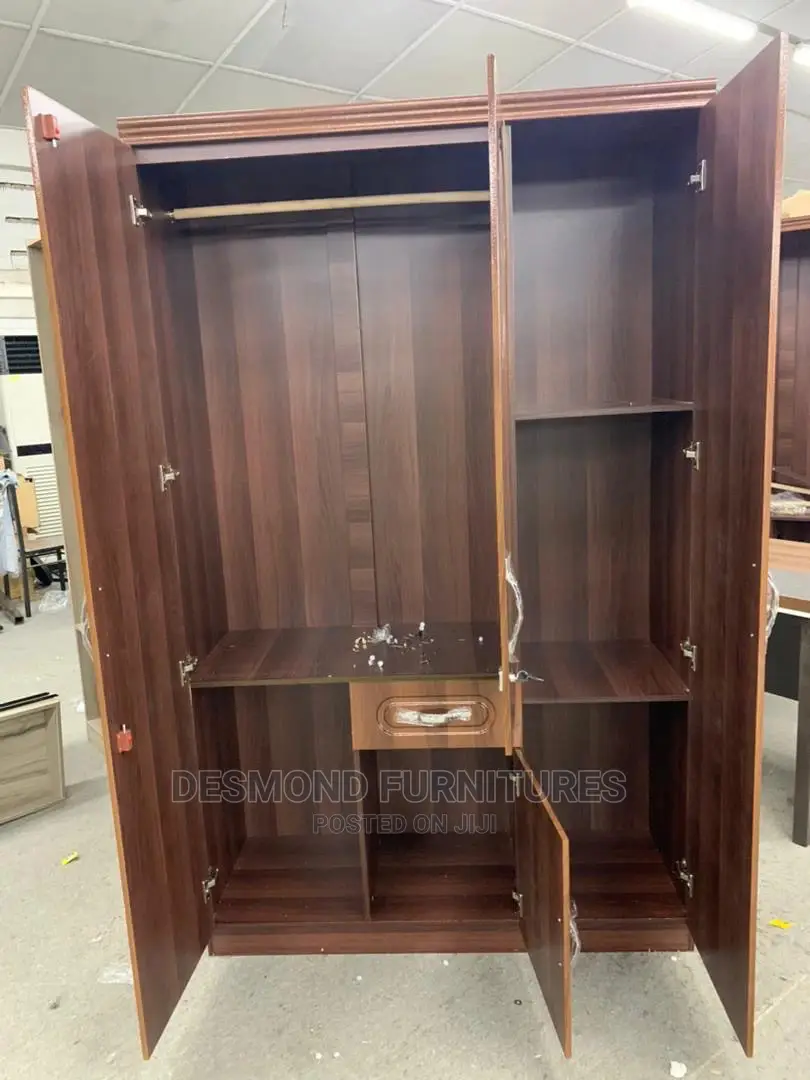 Three Doors Wardrobe With a Mirror (9663)