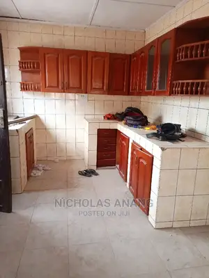 3bdrm House in New Town for rent