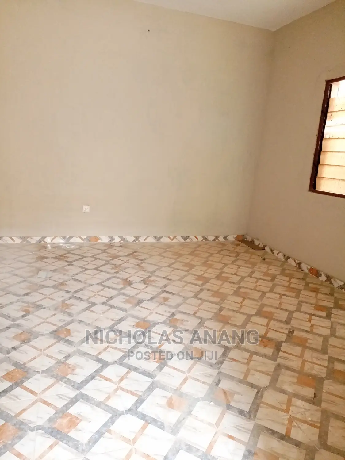 1bdrm House in New Town for rent