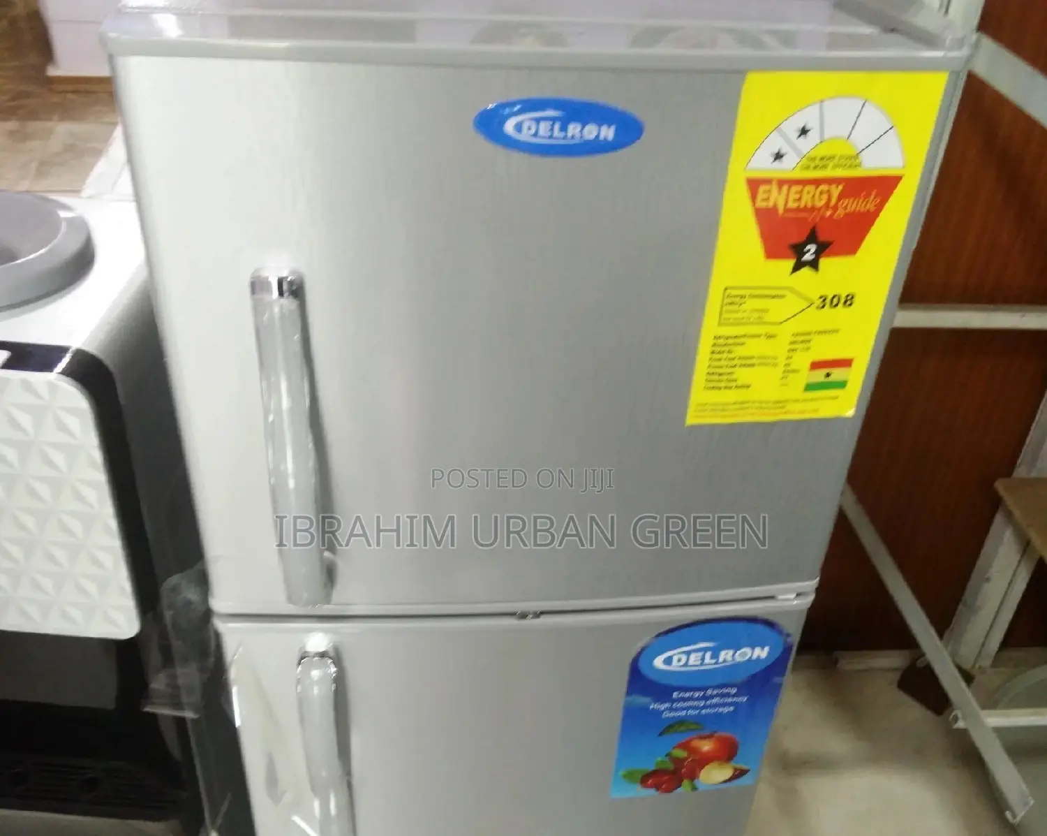 Delron Refrigerator