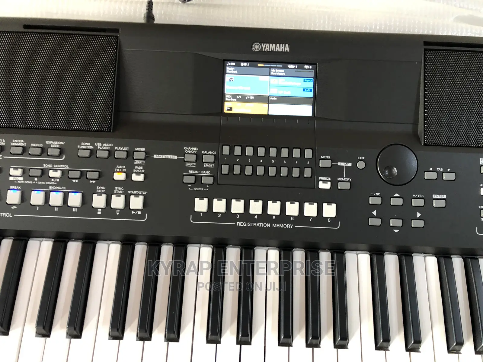 Yamaha PSR SX 600