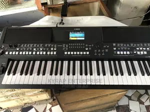 Photo - Yamaha PSR SX 600