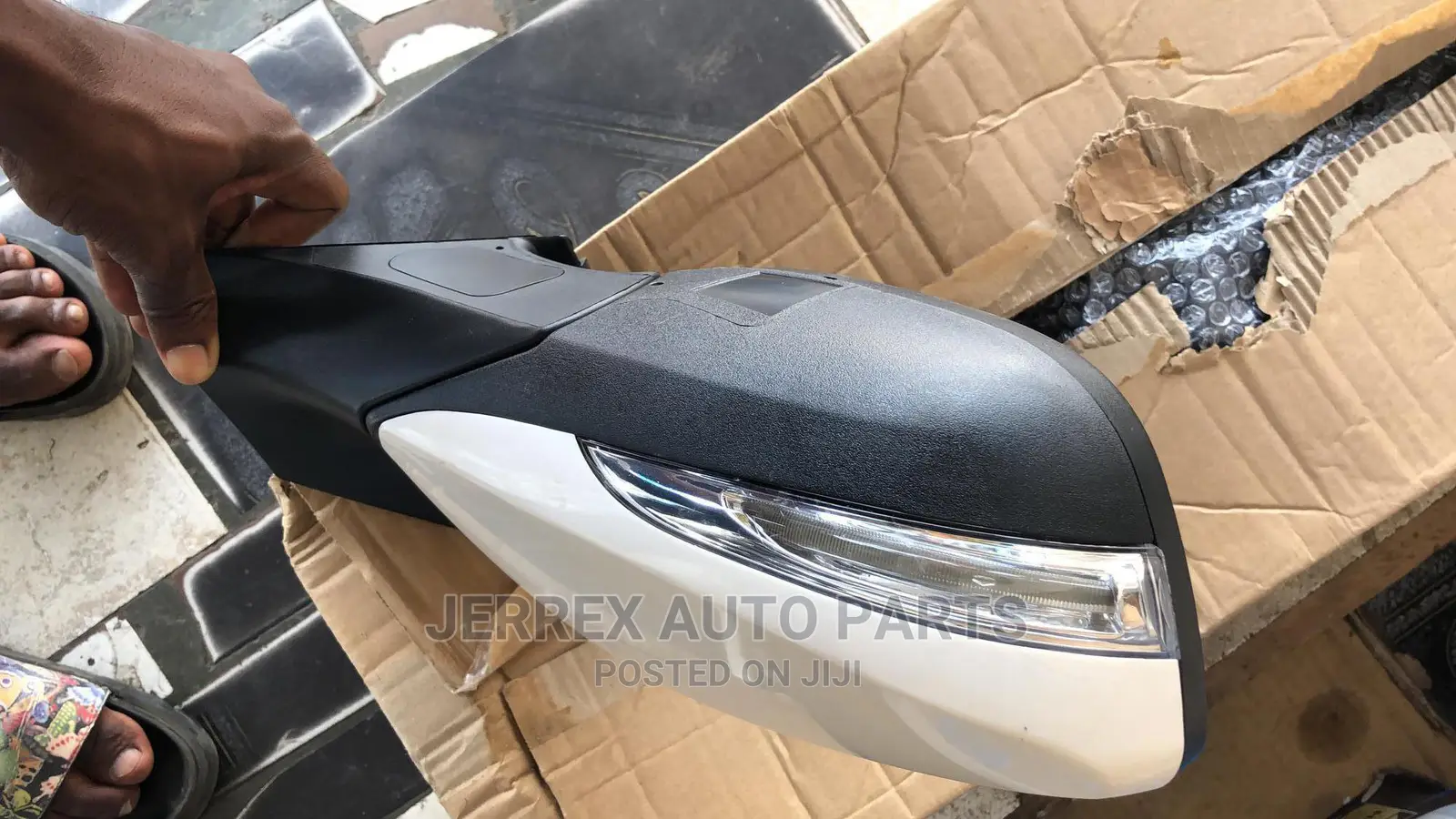 Hyundai Elantra Driving Mirror Pair