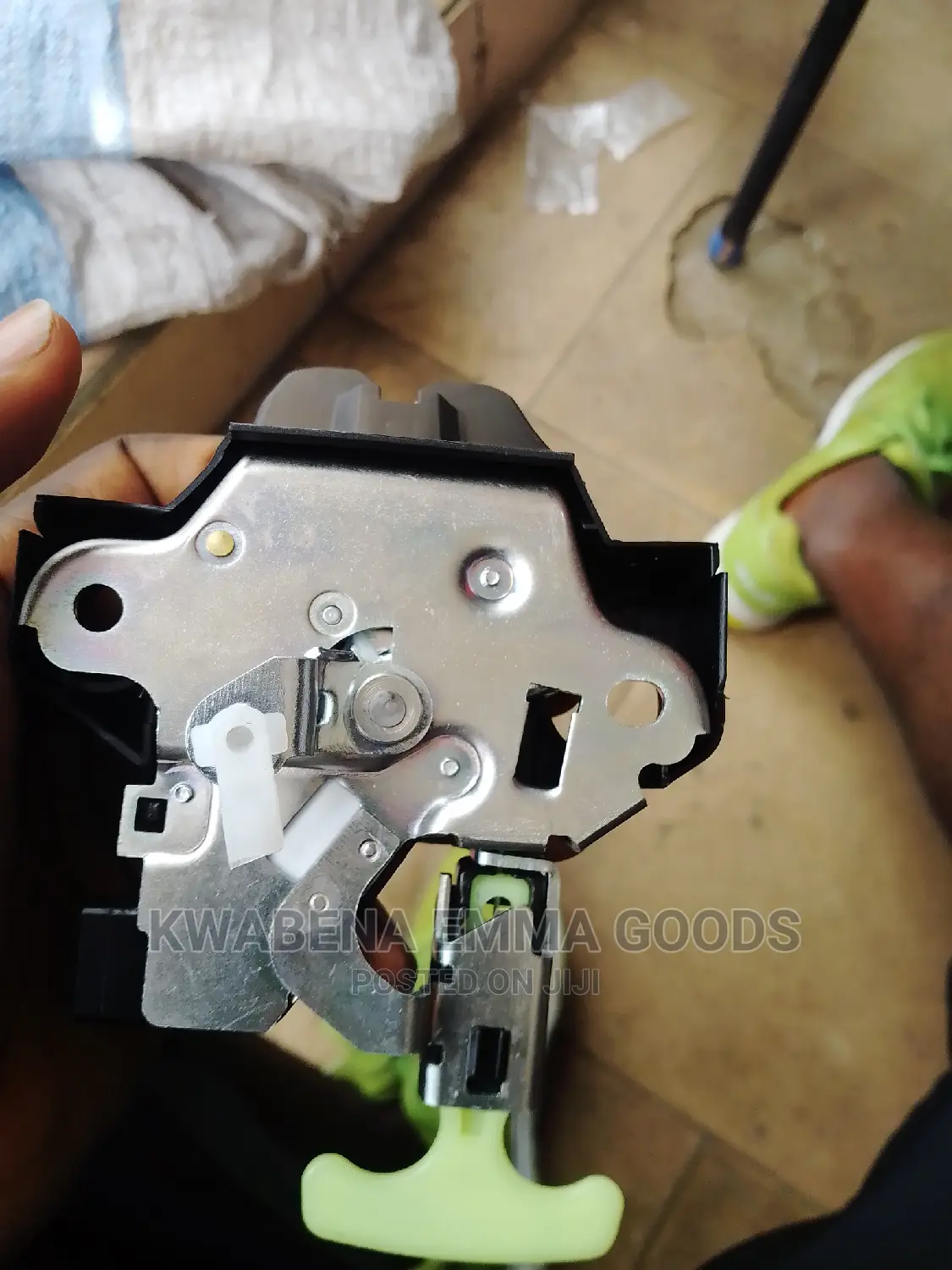 Toyota Corolla, Yaris and Camry Boot Locker 2000 to 2018