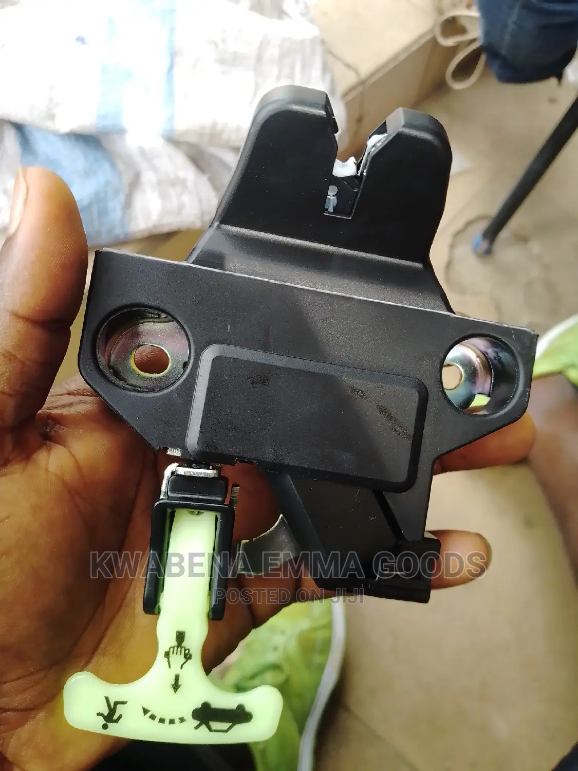 Toyota Corolla, Yaris and Camry Boot Locker 2000 to 2018