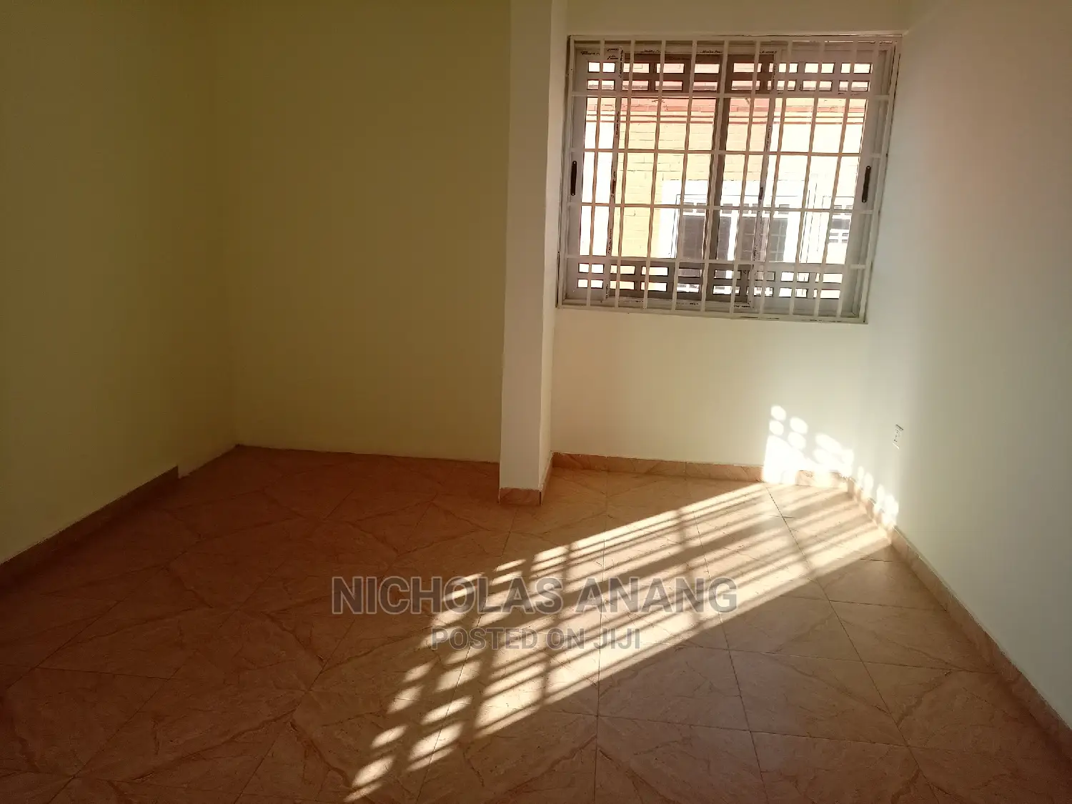 3bdrm House in New Town for rent
