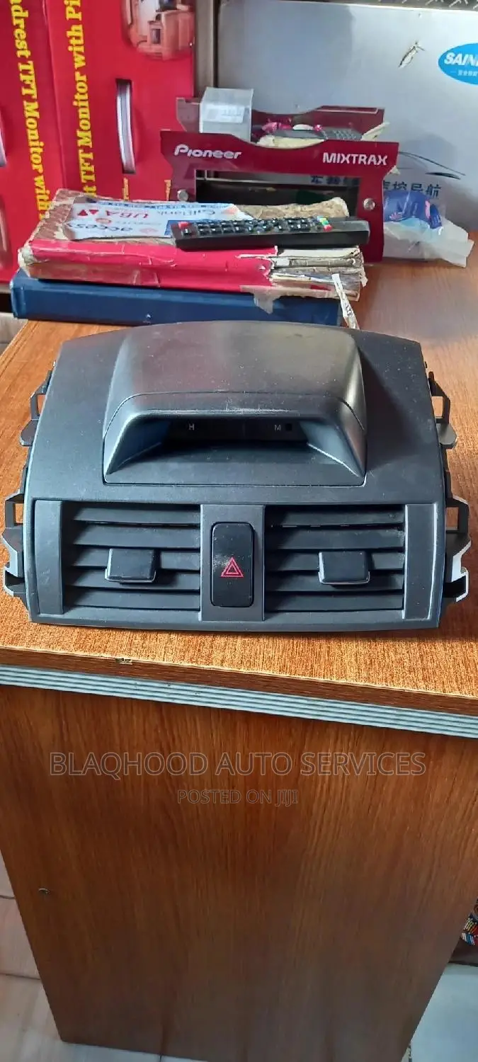 Toyota Corolla 2012-2013 Dash Vent and Console Available