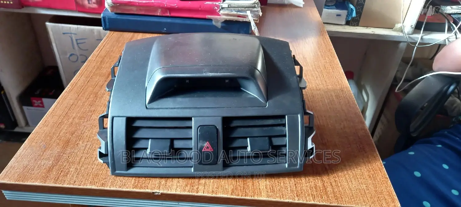 Toyota Corolla 2012-2013 Dashboard Console Available