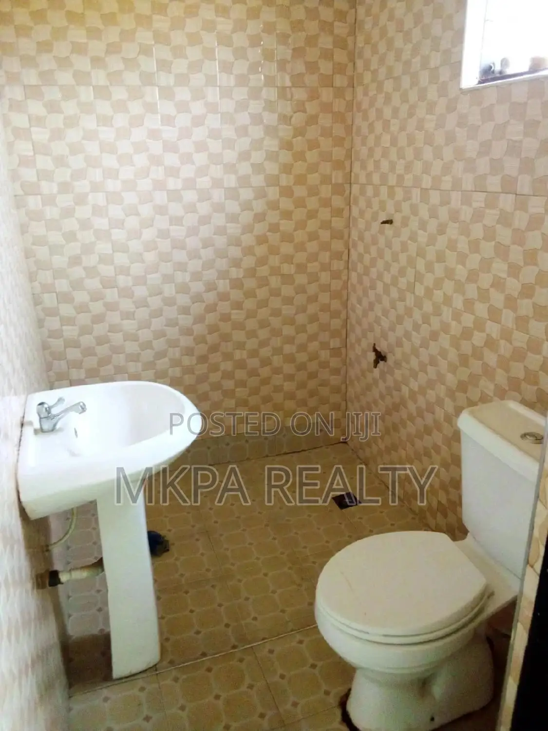 1bdrm Block of Flats in Nkpa Properties, Tamale Municipal for rent