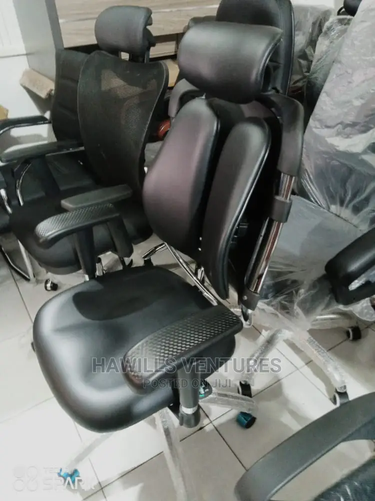Savion Manager Chair