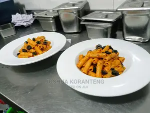 I'm a Private Chef 14 Years Experience Available Asap