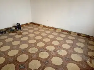 1bdrm House in New Town for rent