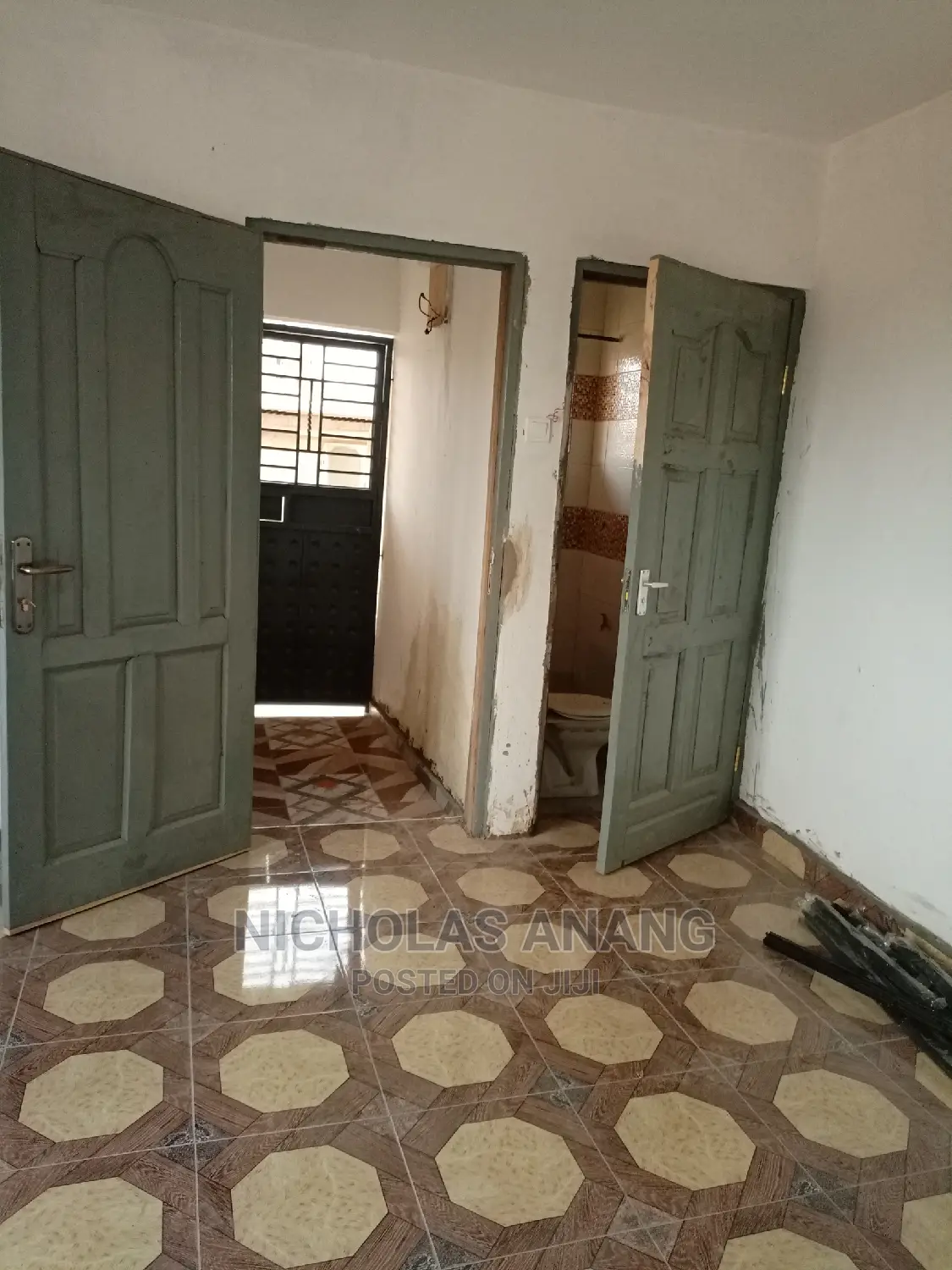 1bdrm House in New Town for rent