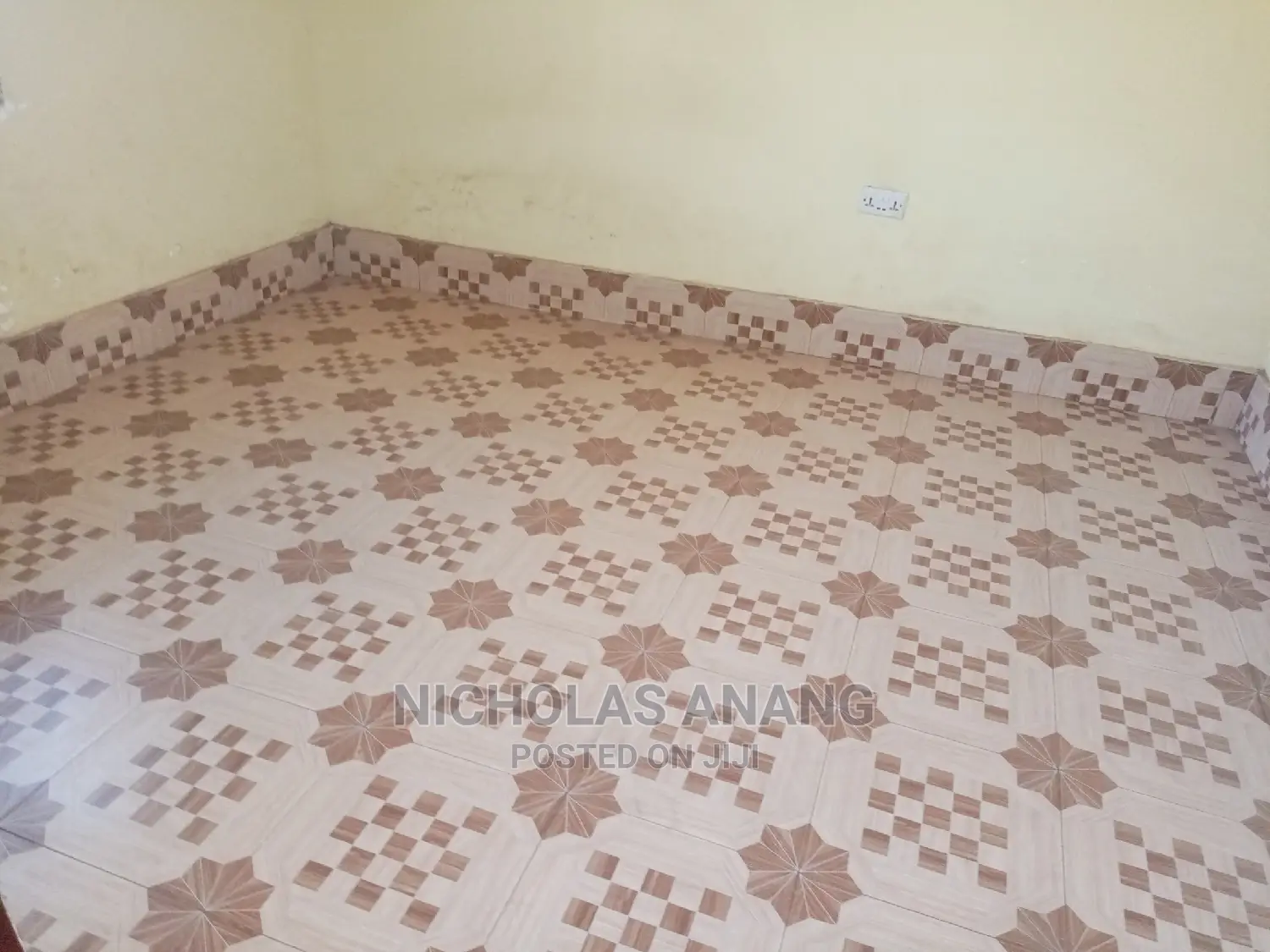 1bdrm House in New Town for rent