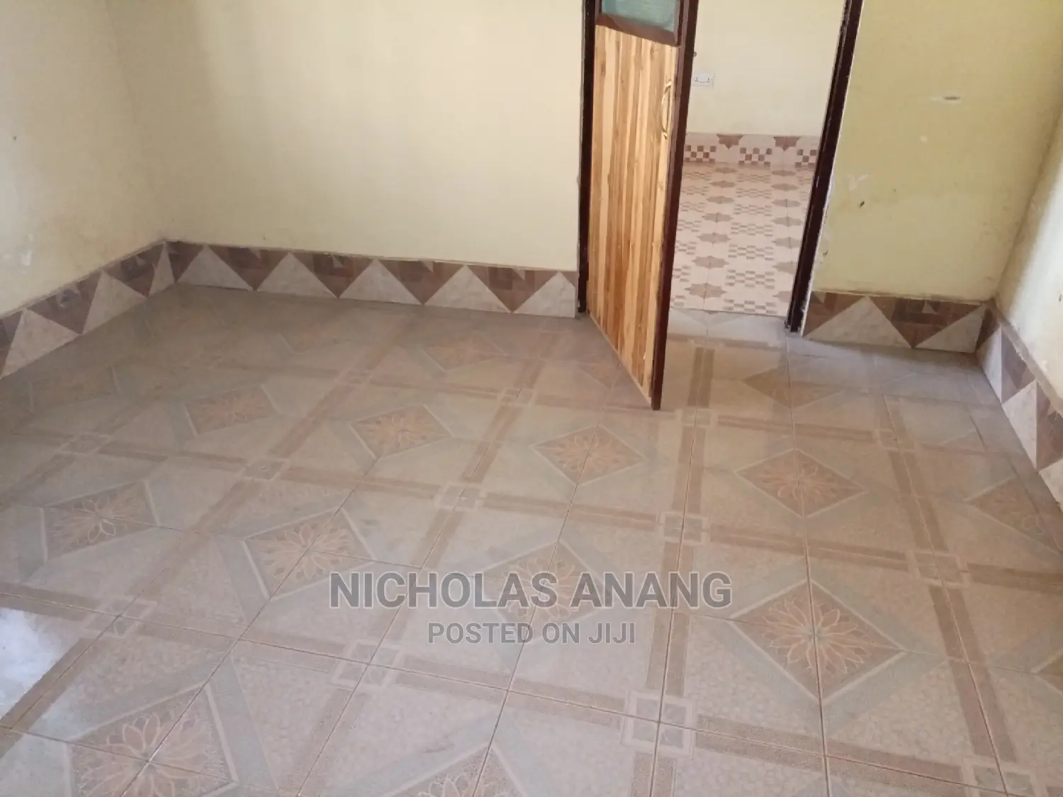 1bdrm House in New Town for rent