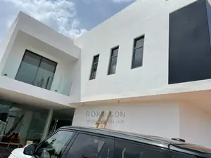 4bdrm Duplex in Dr Roko, American House for Sale