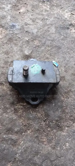 Toyota Fish Home Used Engine Seat/ Mount Available